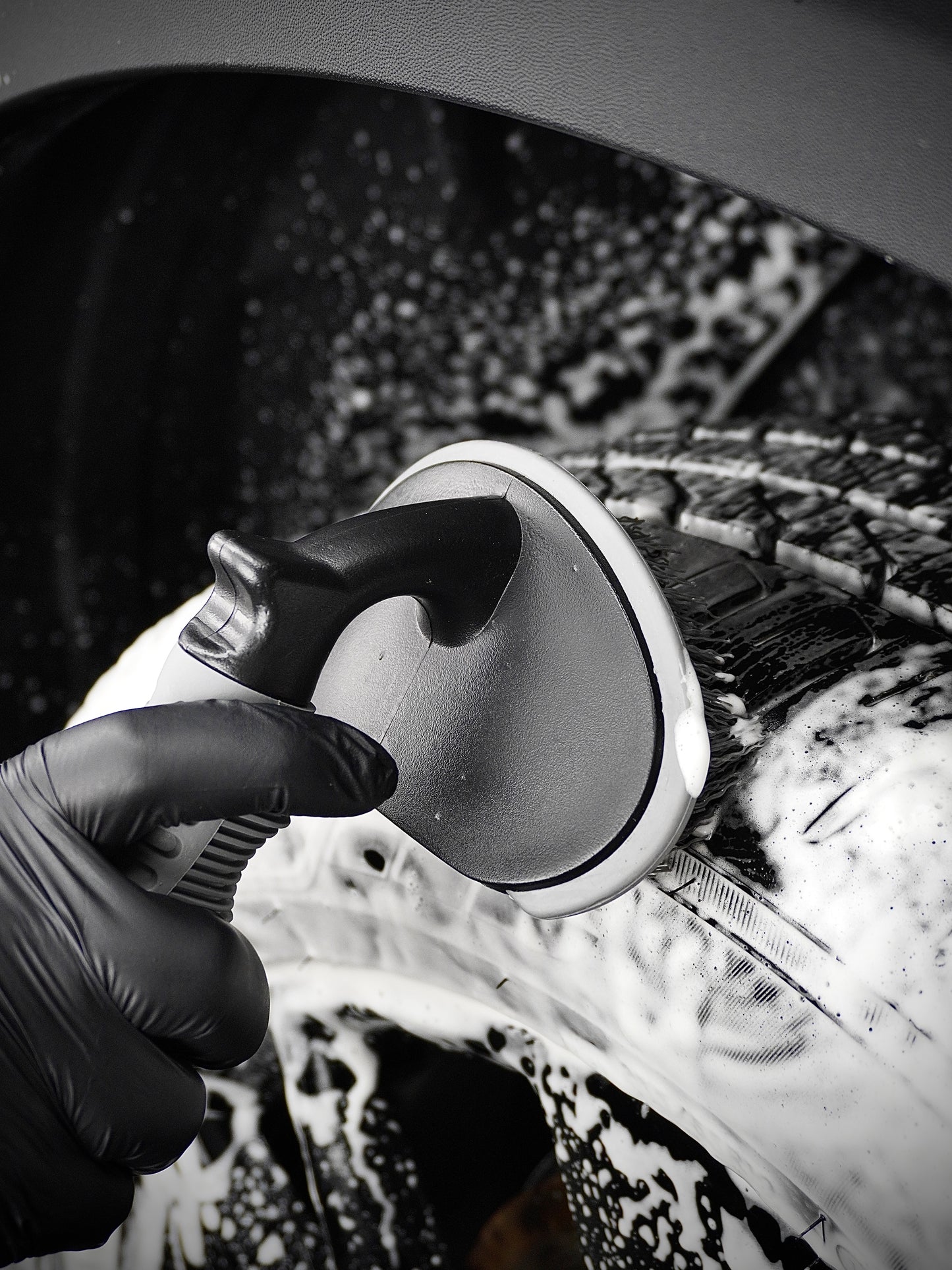 MJJC Heavy-Duty Tyre Scrub Brush